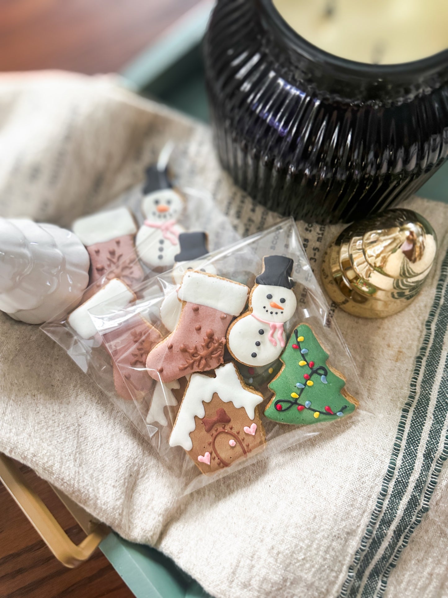 Frosty Christmas Mini’s